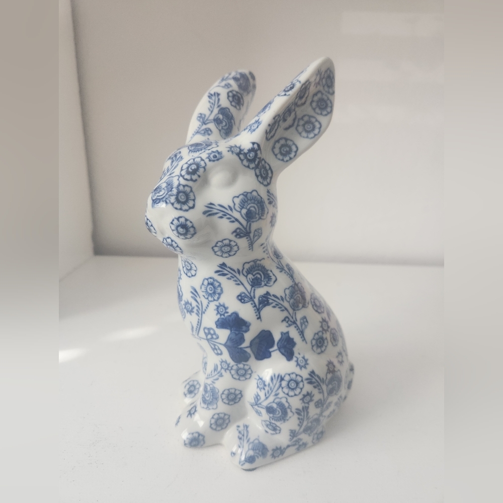 Begonia Market Chinoiserie Bunny Blue and White Floral Ceramic - Picture 11 of 11